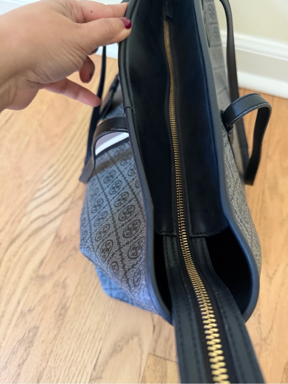 Tory Burch Gray T monogram zipper canvas tote - Picture 5 of 11